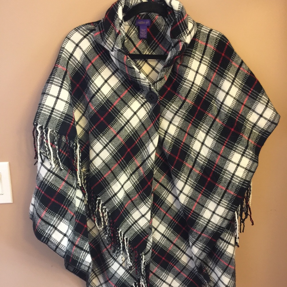 Women’s/Juniors plaid shawl